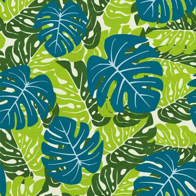 Papel pintado con motivo de hojas tropicales en tonos de distintos verdes, desde los ácidos a los azulados