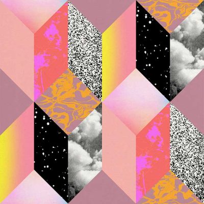 Papel pintado para pared con ilustración digital de formas geométricas romboidales en tonos rosas y amarillos en contraste con los negros de un cielo estrellado, los grises de un cielo nublado en blanco y negro y texturas puntillistas